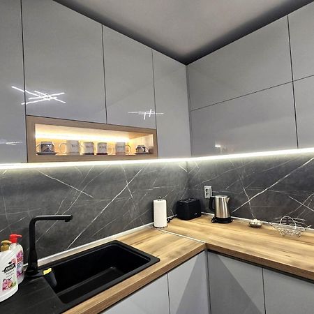 Apartment Bohemi With Free Parking Бургас Екстериор снимка