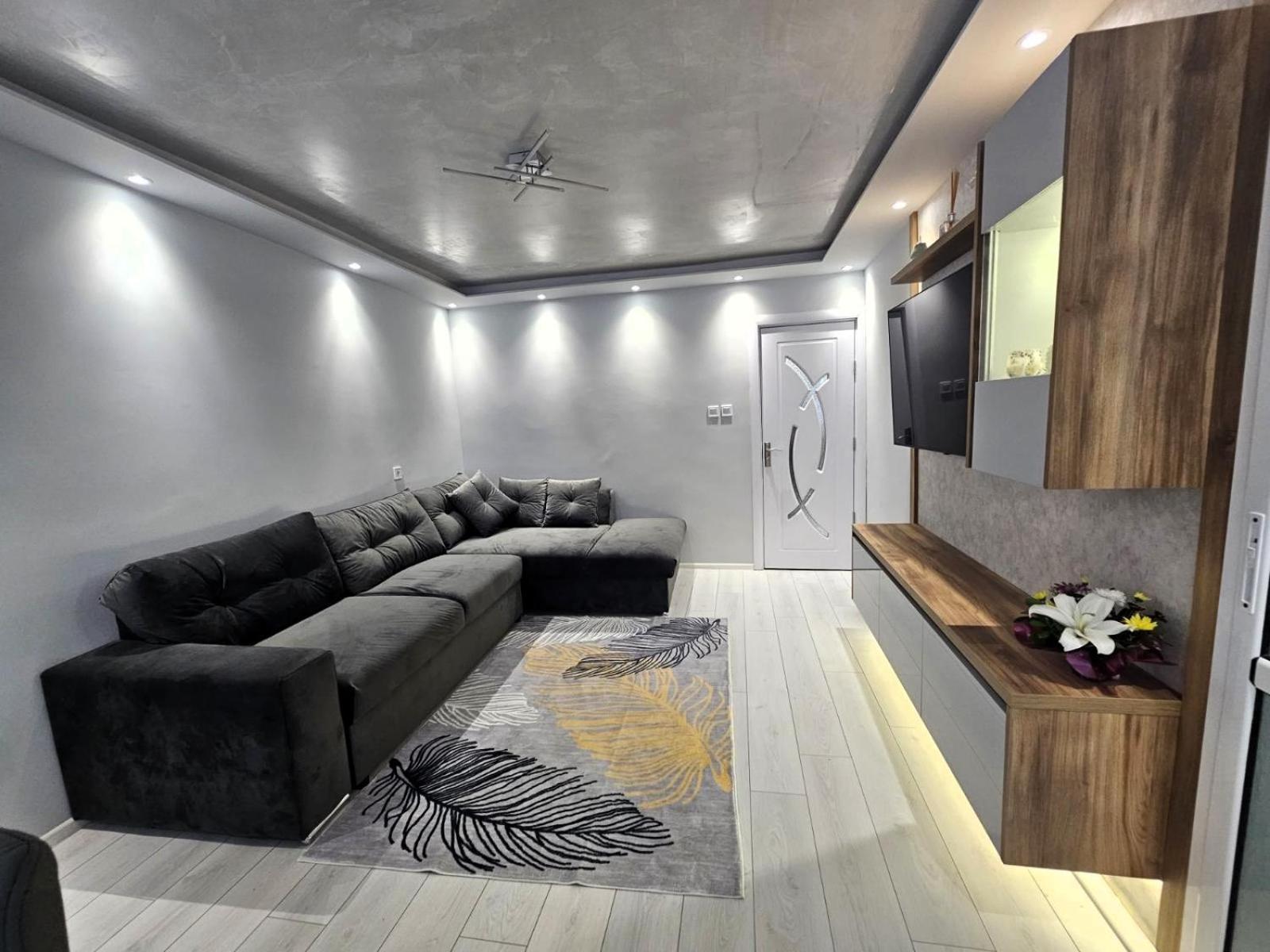 Apartment Bohemi With Free Parking Бургас Екстериор снимка