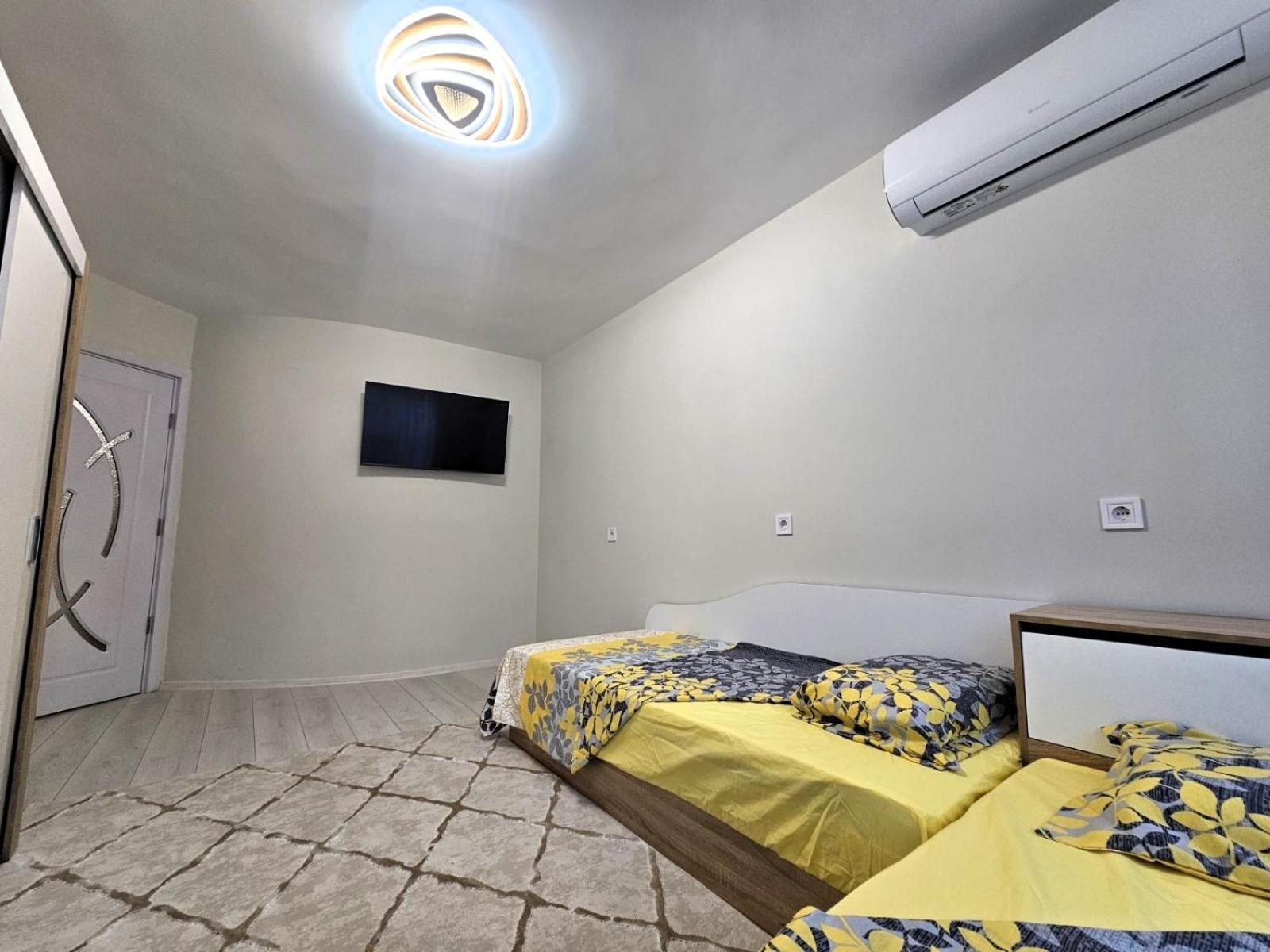 Apartment Bohemi With Free Parking Бургас Екстериор снимка
