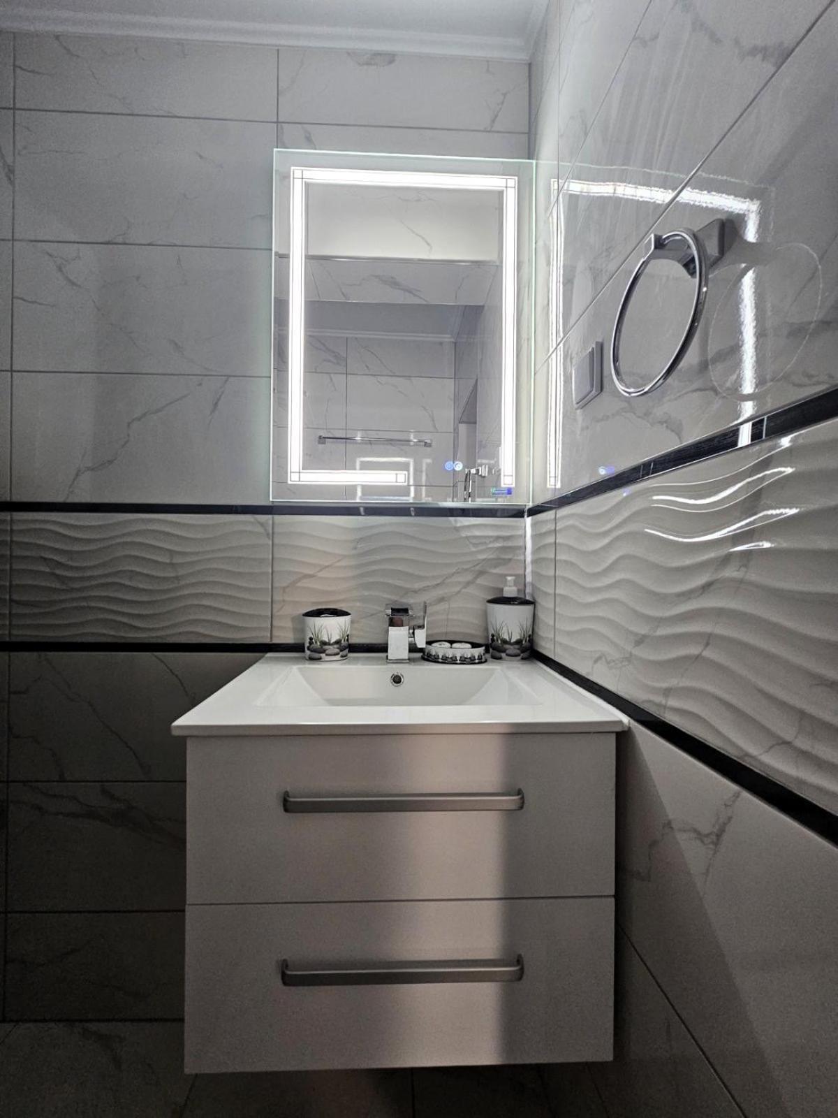 Apartment Bohemi With Free Parking Бургас Екстериор снимка