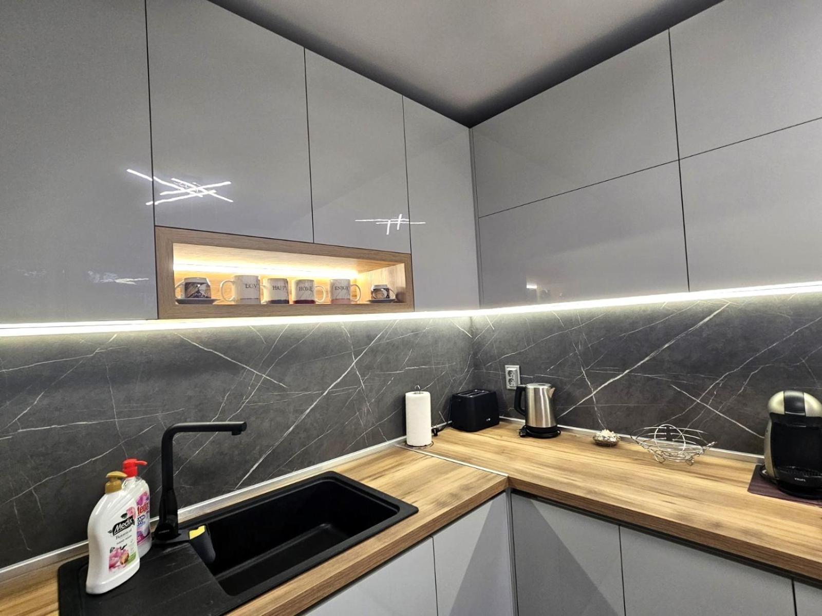 Apartment Bohemi With Free Parking Бургас Екстериор снимка
