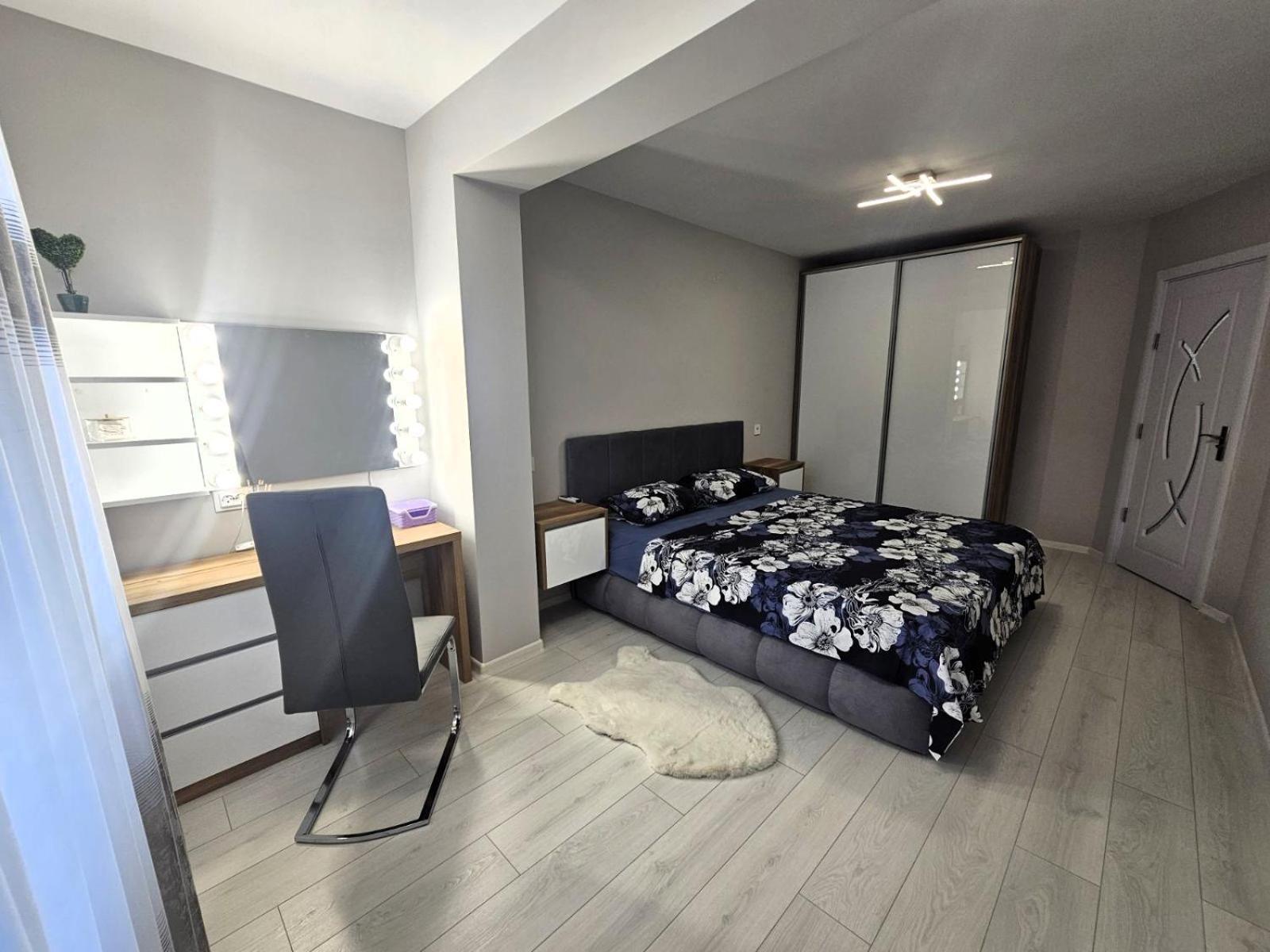 Apartment Bohemi With Free Parking Бургас Екстериор снимка